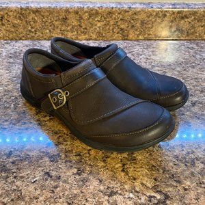 Merrell Women's Dassie Buckle Slip-On - Size 8